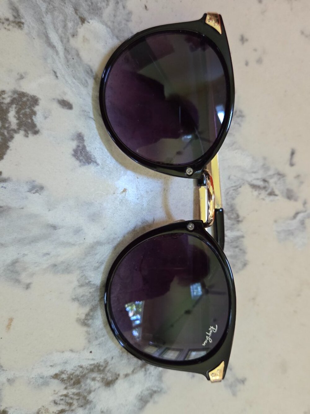 Ray Ban Sunglasses- Unisex- Very Stylish